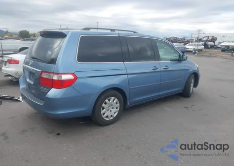 2005 Honda Odyssey Touring z USA, uszkodzony, nr VIN 5FNRL38835B057599